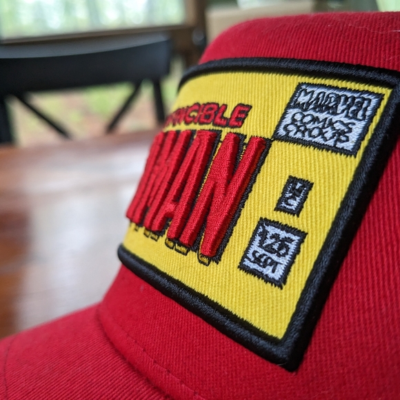 New Era RARE Iron Man Officially Licenced Trucker Cap - Picture 6 of 6